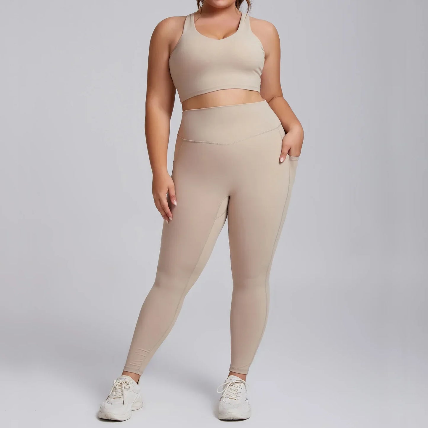 Plus Size Yoga Outfit – Sports Bra & Leggings Set