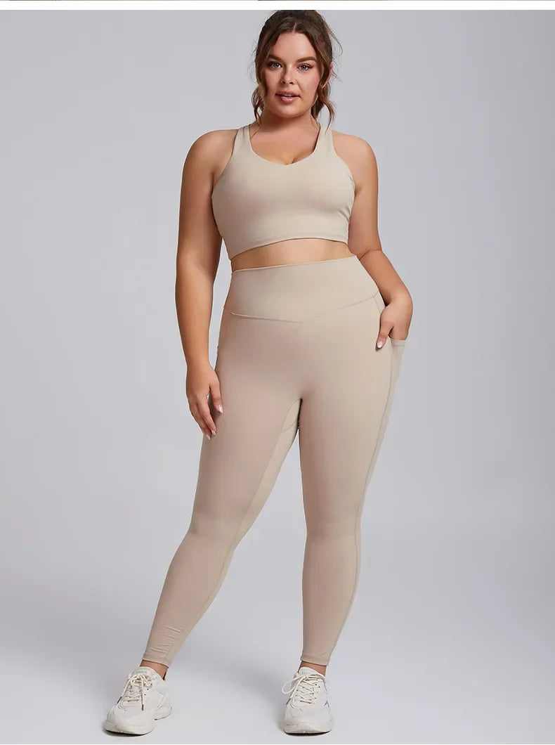 Plus Size Yoga Outfit – Sports Bra & Leggings Set