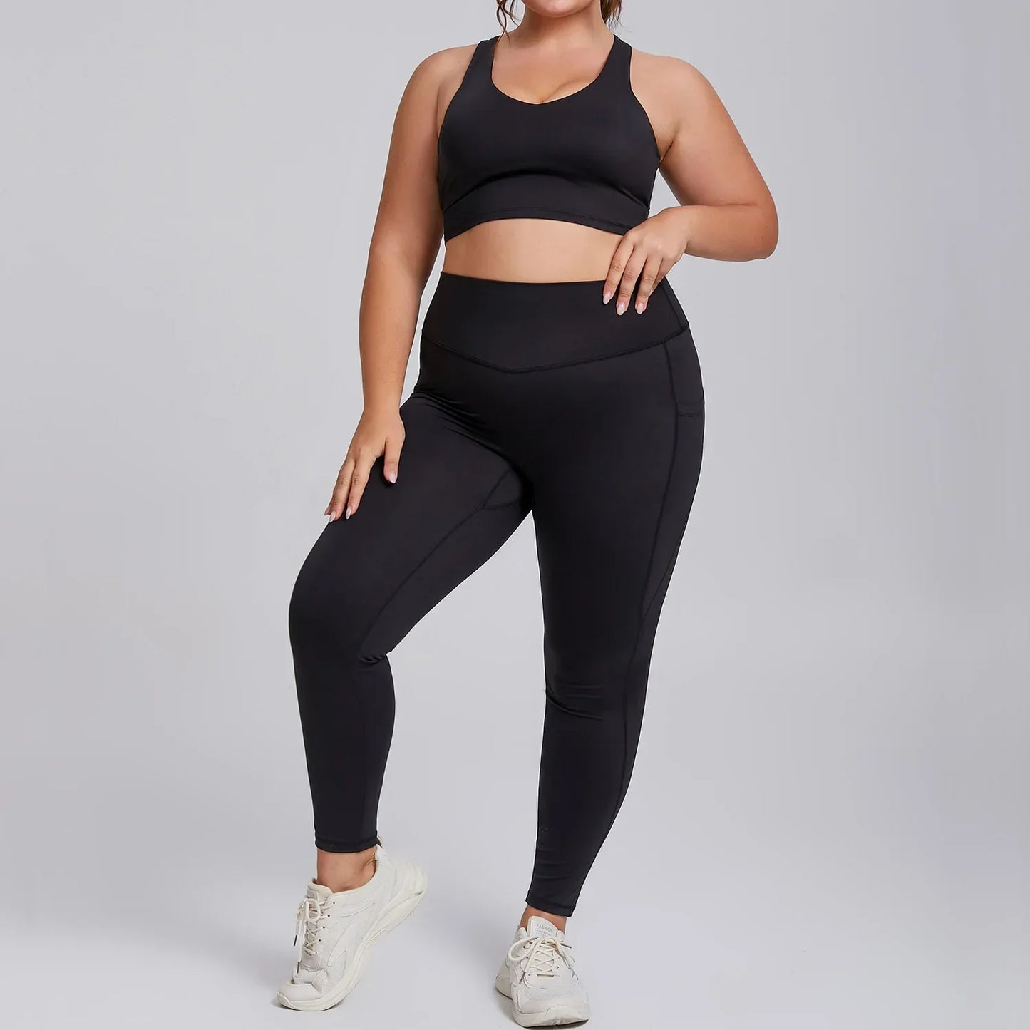 Plus Size Yoga Outfit – Sports Bra & Leggings Set