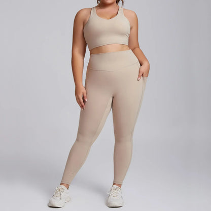 Plus Size Yoga Outfit – Sports Bra & Leggings Set